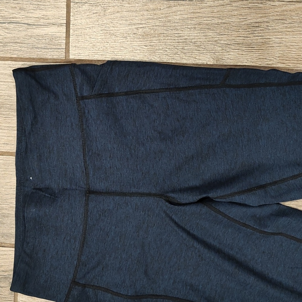 Lularoe Fearless Heathered Navy Blue Crop Leggings Lotus Material Size Large - Picture 2 of 7